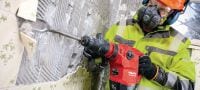 Martelo demolidor TE 500-AVR SDS Max Martelo demolidor SDS Max (TE-Y) versátil, para cinzelamento de resistência leve em concreto e alvenaria, com Redução Ativa de Vibração (AVR) Aplicações 3