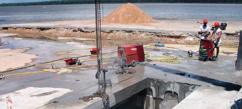 SI SP-M/H Cabo diamantado sinterizado (concreto) Fio diamantado prêmio projetado para velocidade equilibrada e longa vida em todos os tipos de concreto e ferro fundido (serra de fio de 15-30kW) Aplicações 1